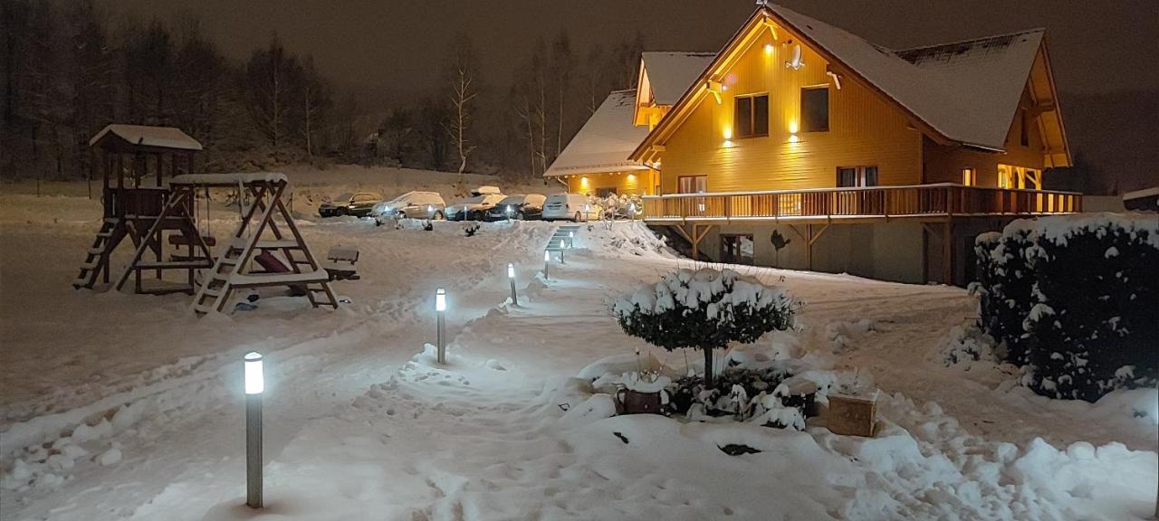 B&B Dom Z Bali Miłków Esterno foto